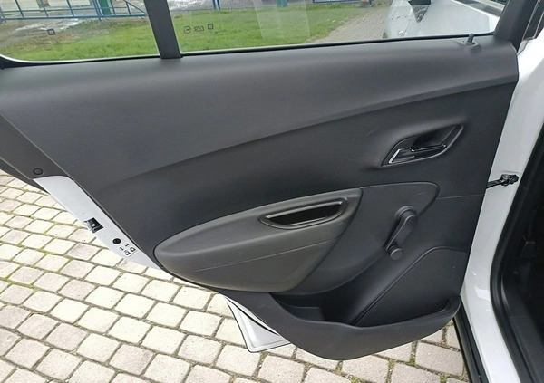 Chevrolet Trax cena 39900 przebieg: 100963, rok produkcji 2013 z Pruszcz Gdański małe 379